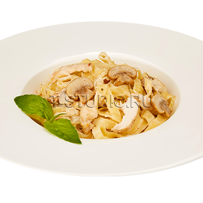 Паста с курицей и грибами
