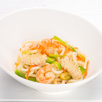 Лапша с морепродуктами и острым соусом